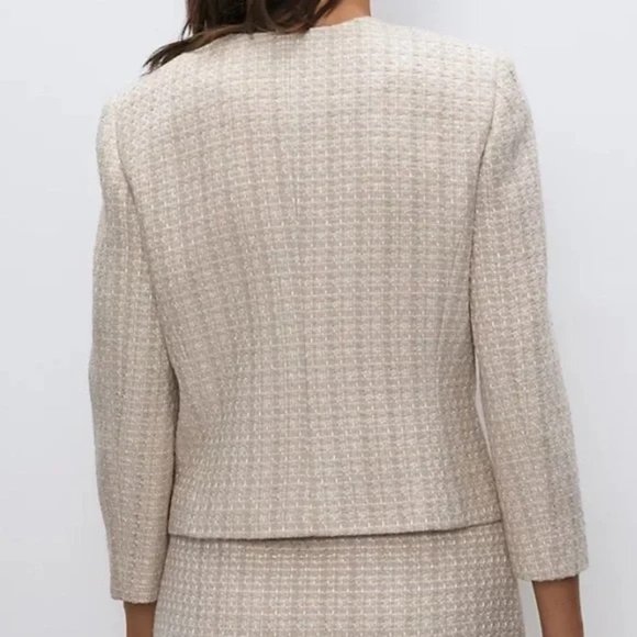Aritzia Babaton Little Tweed Jacket (00) - NWOT - Picture 3 of 7